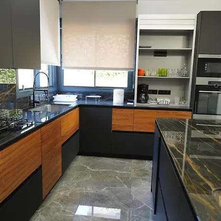 Feriehus Casa Completa De Lujo Con Jardin Y Piscina Compartida