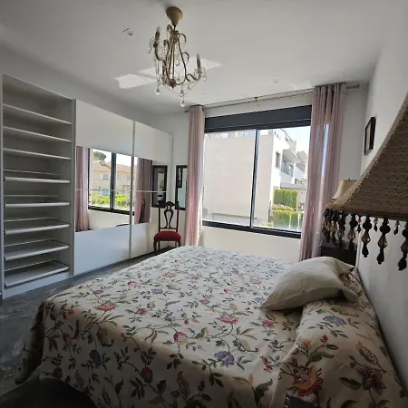 Feriehus Casa Completa De Lujo Con Jardin Y Piscina Compartida *