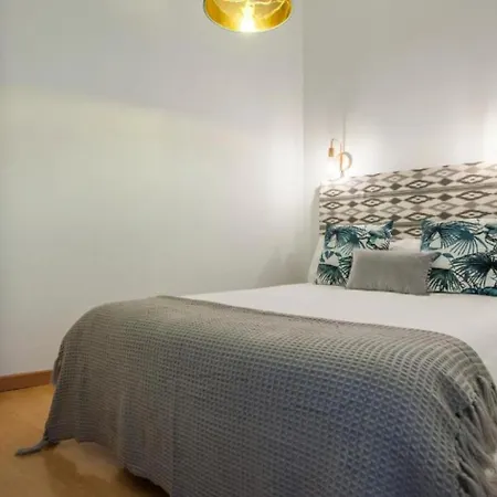 Apartment Charm Next To Plaza De Espana Madrid