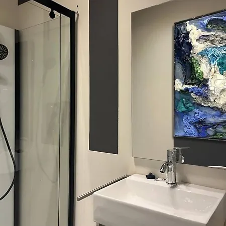 Luxury Suite B2 Homestay Madrid