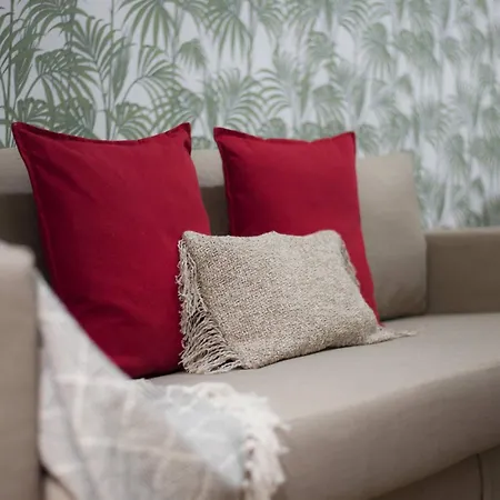 De Austrias - Your Refuge In La Latiina Apartment *