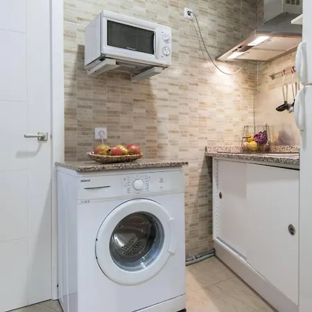 De Austrias - Your Refuge In La Latiina Apartment *