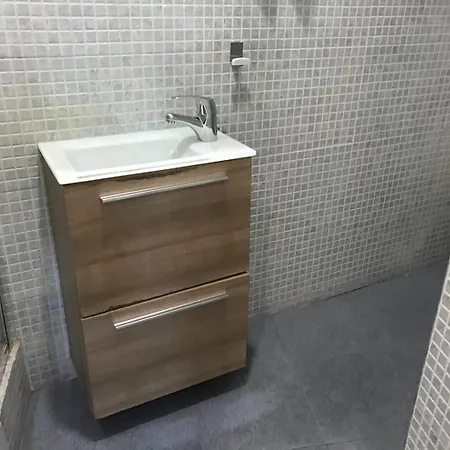 Apartment De Austrias - Your Refuge In La Latiina Madrid