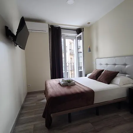 Ch Cruz Guest house Madrid