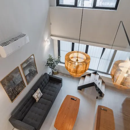 Laurel-mintystay Apartment