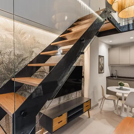 Laurel-mintystay Apartment