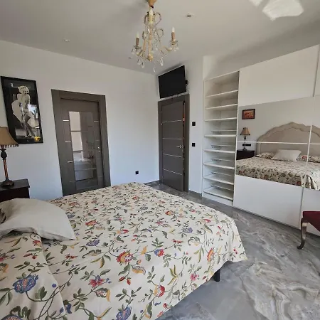 Complete Luxury House With Garden * Madrid