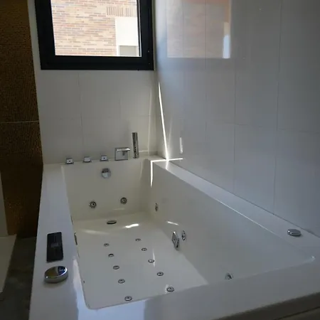 Holiday home Complete Luxury House With Garden *