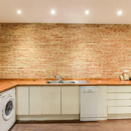 Your Ideal In Fuencarral - Modern And Comfortable Madrid