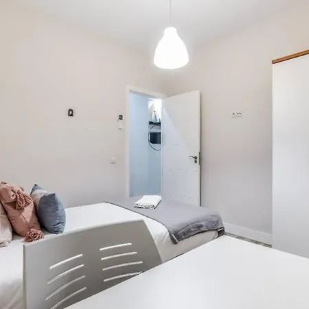 Rest In Style In A Unique Retiro Apartment