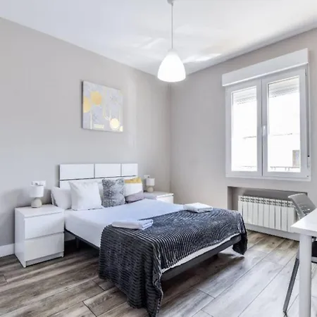 Rest In Style In A Unique Retiro Apartment