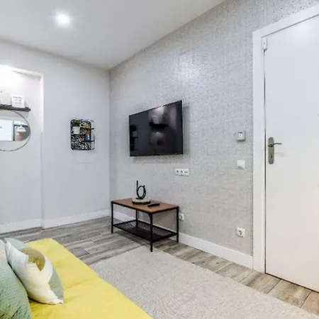 Rest In Style In A Unique Retiro Apartment *