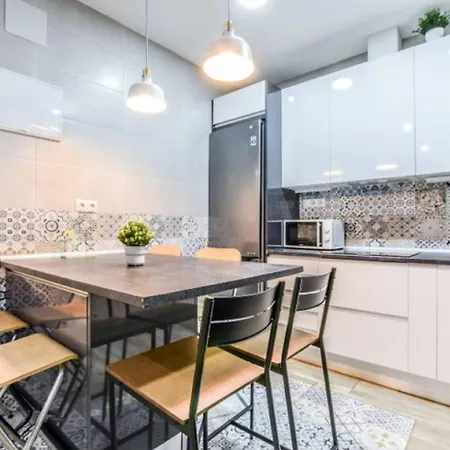 Rest In Style In A Unique Retiro Apartment *