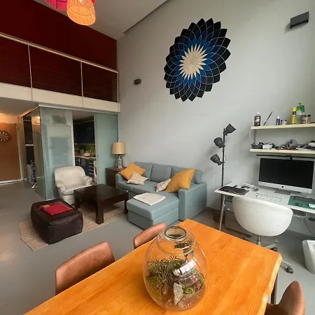 Bright Duplex For 4 Pax - Camarillo Apartment Madrid