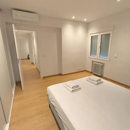 Chamartin - Modern & Comfortable * Madrid