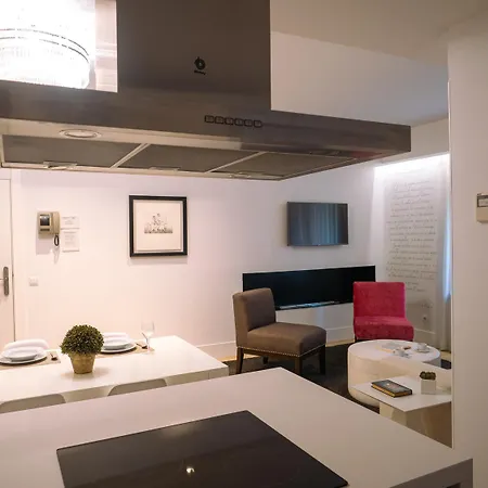Palacio Conde Miranda Appartement Madrid