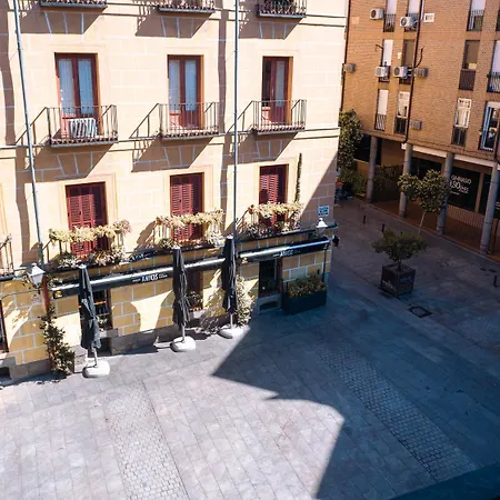 Palacio Conde Miranda Appartement Madrid