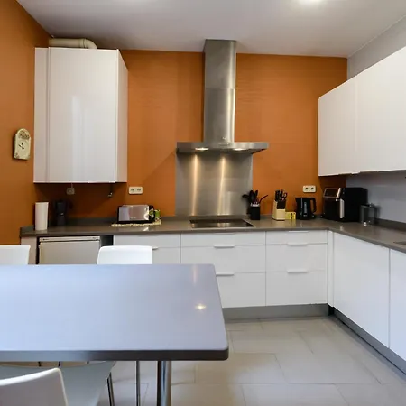 170m2 Muy Amplio Y Lujoso- 1 Min Plaza Mayor Apartment