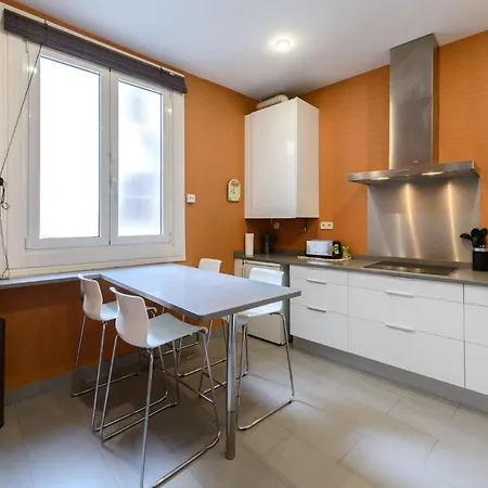 170m2 Muy Amplio Y Lujoso- 1 Min Plaza Mayor Apartment *