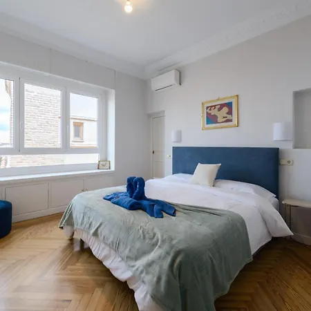 170m2 Muy Amplio Y Lujoso- 1 Min Plaza Mayor Apartment *
