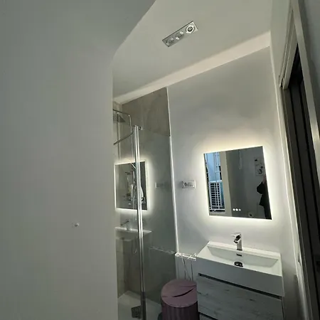 Piso Entero En Bellas Vistas Apartment Madrid