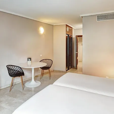 Lejlighedshotel Sercotel Togumar 3*