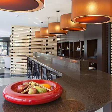 Nh Ribera Del Manzanares Hotel