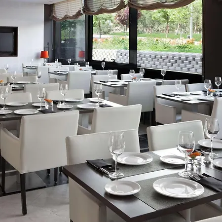Nh Ribera Del Manzanares Hotel Madrid