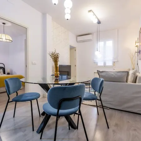 Chic Atocha Loft - Perfect Location And Style Apartment Madrid