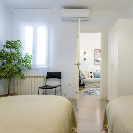 Chic Atocha Loft - Perfect Location And Style * Madrid