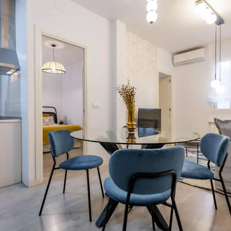 Chic Atocha Loft - Perfect Location And Style