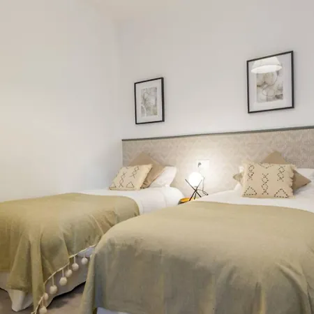 Chic Atocha Loft - Perfect Location And Style Apartment Madrid