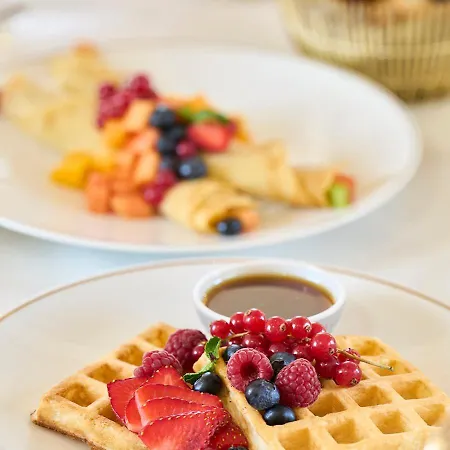 Отель Mandarin Oriental Ritz, 5*