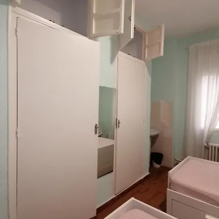 Residencia Abay Hostal