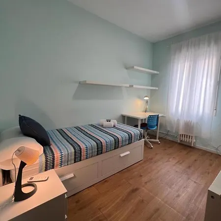 Residencia Abay Hostal *