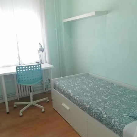 Residencia Abay Hostal *