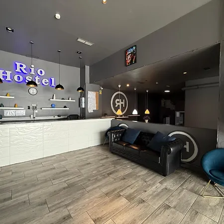 Hostal Rio *