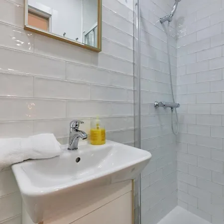 Apartment Fee4me. Amazing In The Heart Of Lavapies