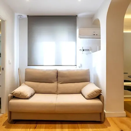 Cb10 - Stylish Modern Apartment- 5-minute Walk To Gran Via Apartment Madrid