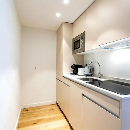 Apartment Cb10 - Stylish Modern Apartment- 5-minute Walk To Gran Via *