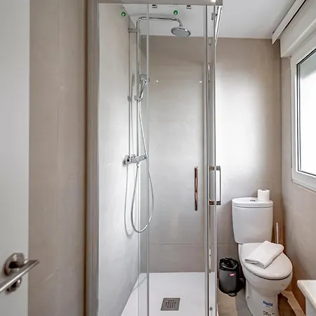 Cb10 - Stylish Modern Apartment- 5-minute Walk To Gran Via Apartment Madrid