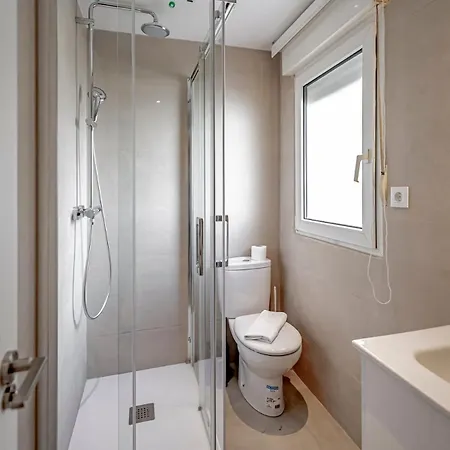 Cb10 - Stylish Modern Apartment- 5-minute Walk To Gran Via Madrid