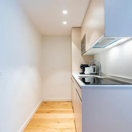 Apartment Cb10 - Stylish Modern Apartment- 5-minute Walk To Gran Via Madrid
