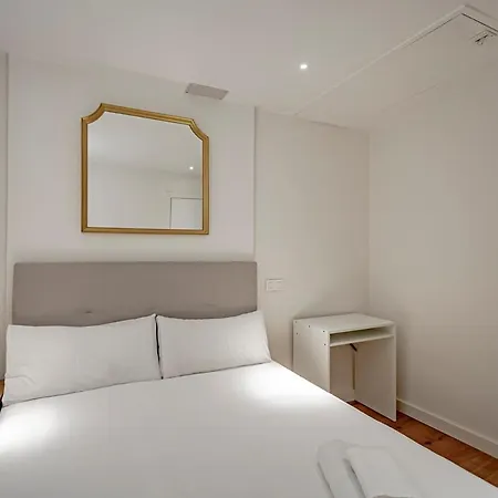 Cb10 - Stylish Modern Apartment- 5-minute Walk To Gran Via