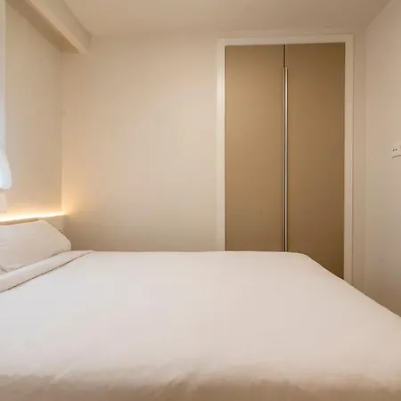 Apartment F132 Brand New Design - Feria *