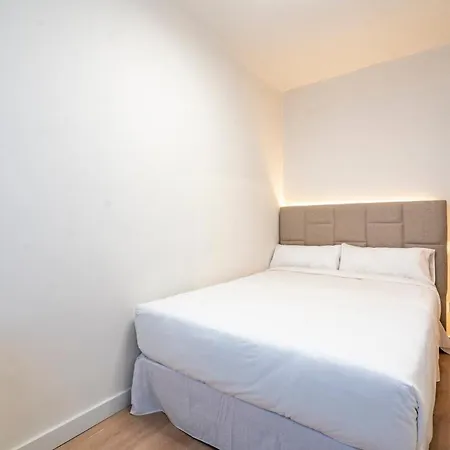 Apartment F132 Brand New Design - Feria Madrid