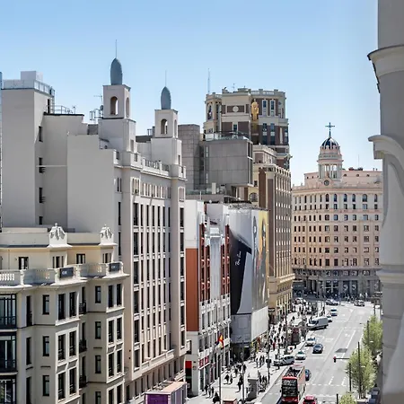 Gran Via Panorama Syline 6pax Alquiler Temporal Madrid