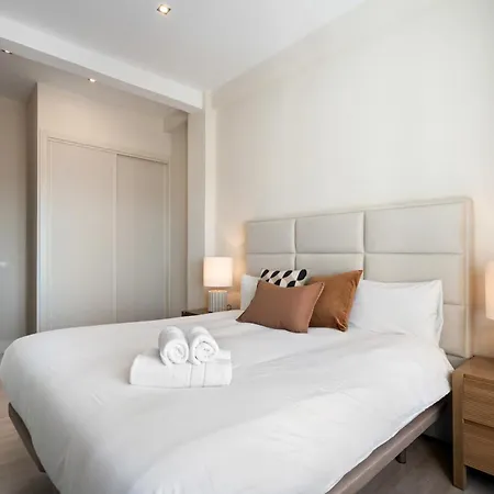 Gran Via Panorama Syline 6pax Alquiler Temporal Apartment Madrid