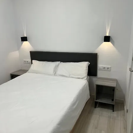 The New Gallery Apartment *