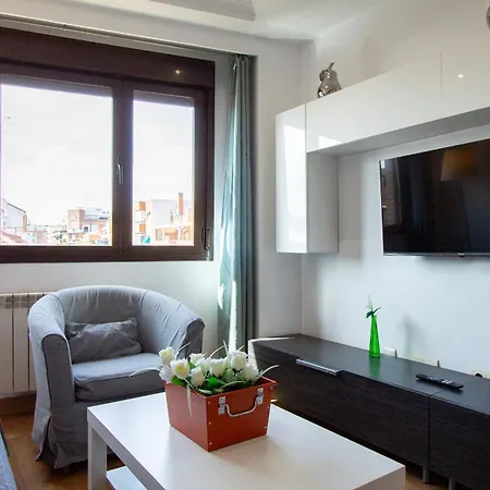 Apartment Adelfas *